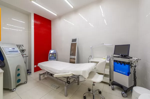 Обновленный интерьер Esthetic Clinic Первомайская